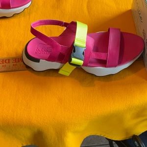 SOREL Cactus Pink Kinetic Impact Sling Sandals Size 9.5, NWOB